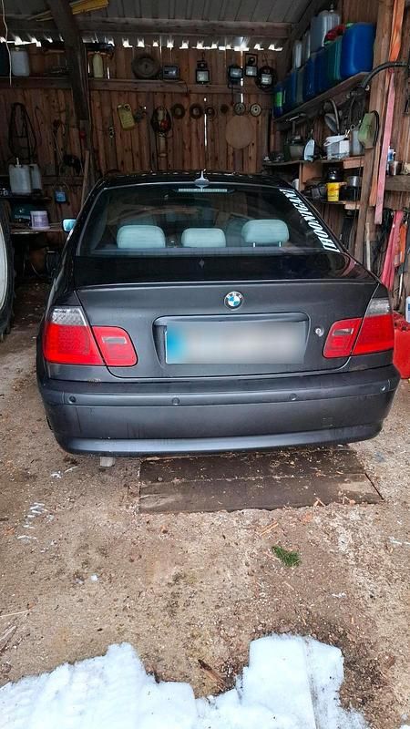 Gebraucht BMW 320 150 PS (110 kW) 2004 Schwarz Limousine