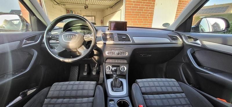 Gebraucht Audi Q3 140 PS (102 kW) 2012 Schwarz SUV