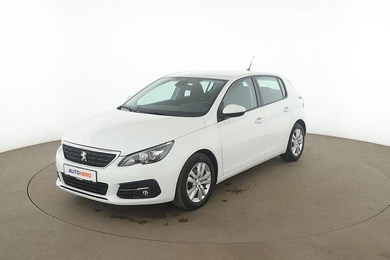 Gebraucht Peugeot 308 Active 131 PS (96 kW) 2021 Weiß Limousine