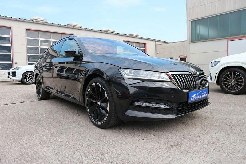 Schwarz Gebraucht 2022 Skoda Superb SportLine Kombi | 33.760 € (Guter Preis) - Bild 1/4