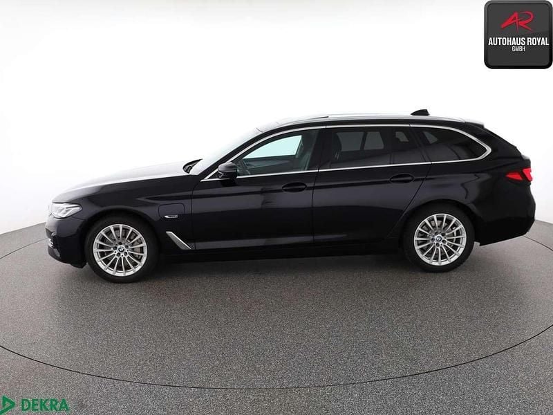 Gebraucht BMW 530e Sport Line 292 PS (214 kW) 2022 Schwarz Kombi