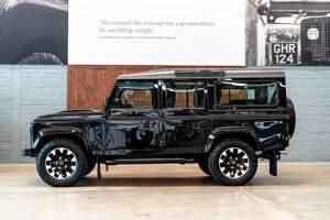 Gebraucht Land Rover Defender 122 PS (89 kW) 2013 Santorini black SUV