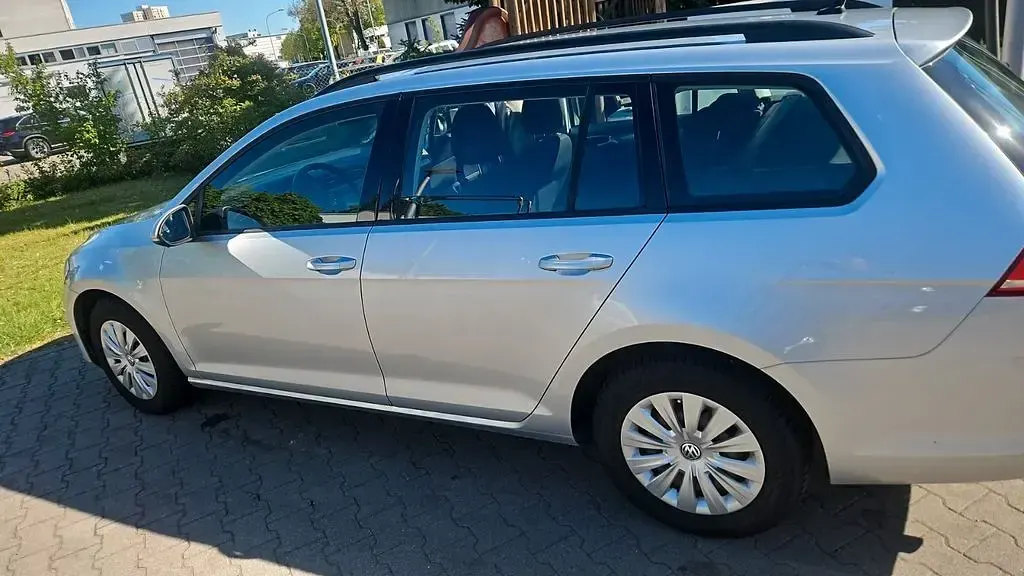 Gebraucht VW Golf VII Trendline 110 PS (80 kW) 2016 Silber Kombi