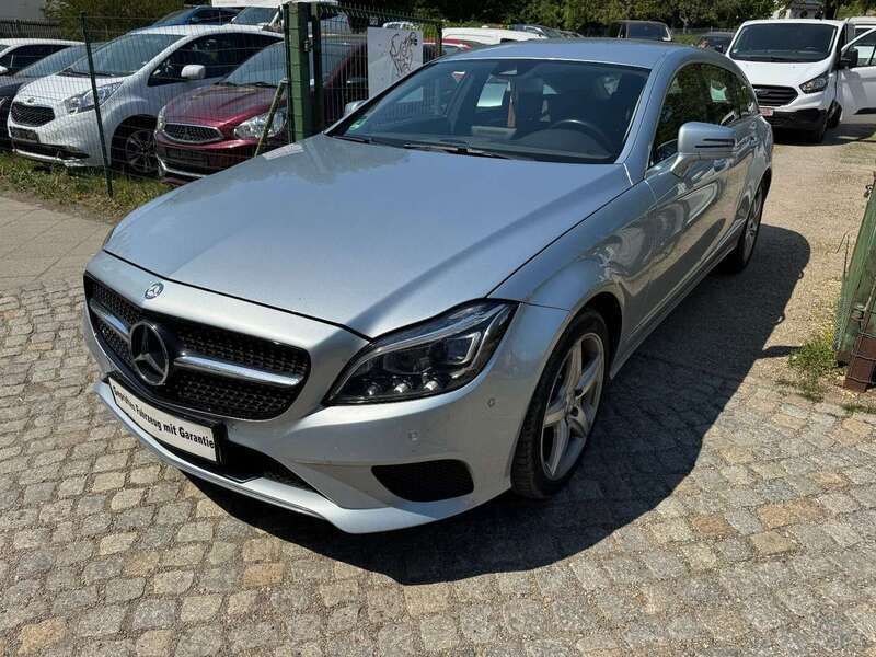 Diamantsilber metalliclack Gebraucht 2015 Mercedes CLS350 Kombi | 15.999 € (Fairer Preis) - Bild 1/4