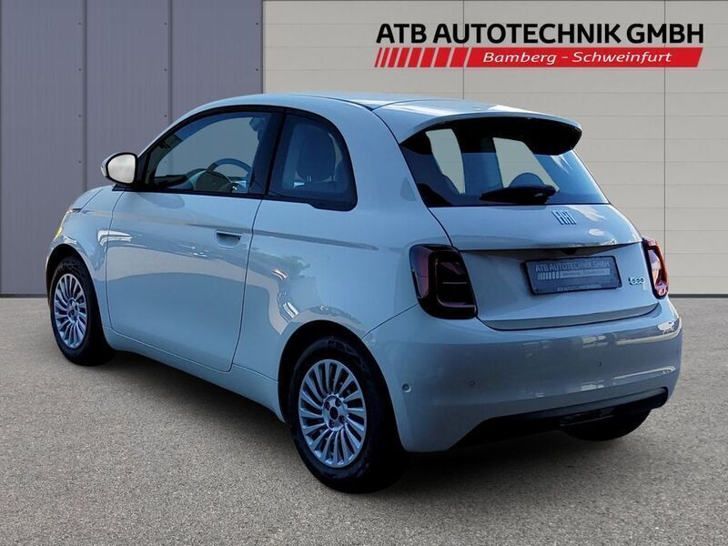 Gebraucht Fiat 500e Basis 86 kW (118 PS) 2024 Weiss Kleinwagen