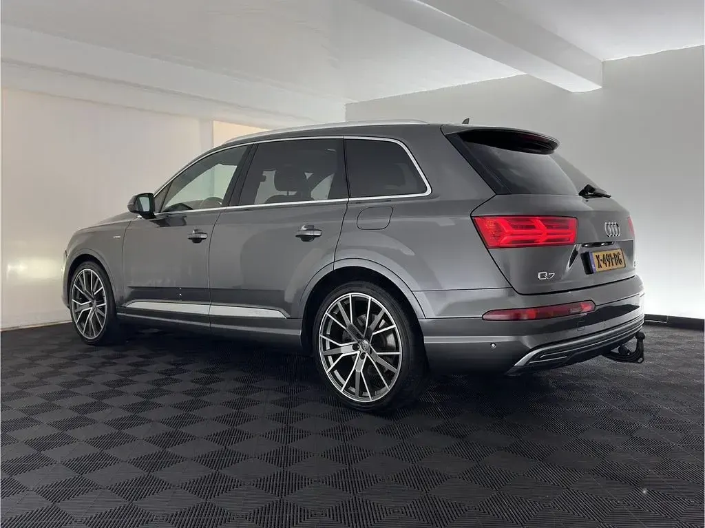 Gebraucht Audi Q7 Sport 374 PS (275 kW) 2018 Grau SUV