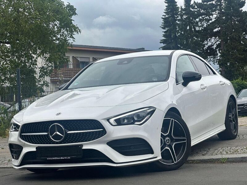 Weiß Gebraucht 2021 Mercedes CLA180 AMG line Limousine | 28.800 € (Guter Preis) - Bild 1/4