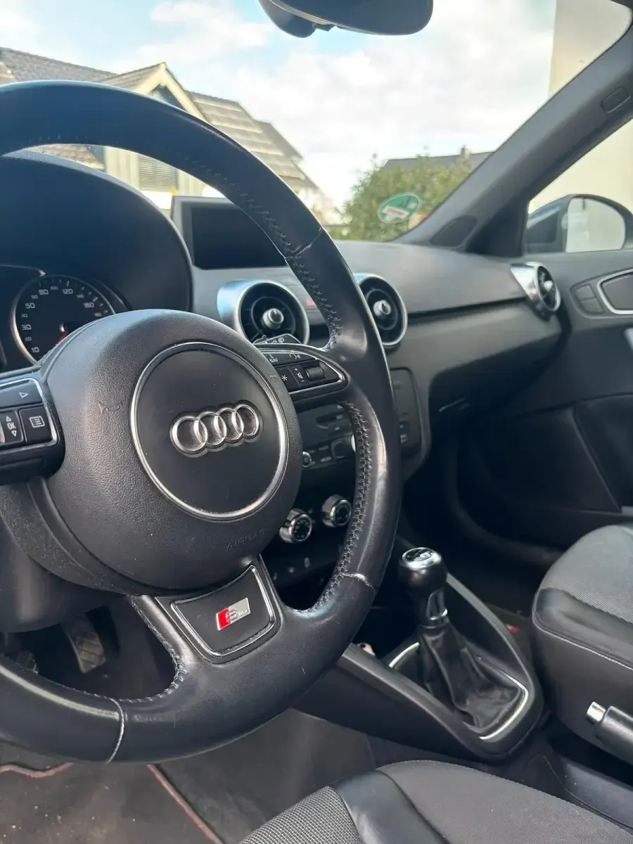 Gebraucht Audi A1 Sportback S-Line 143 PS (105 kW) 2014 Schwarz Kleinwagen