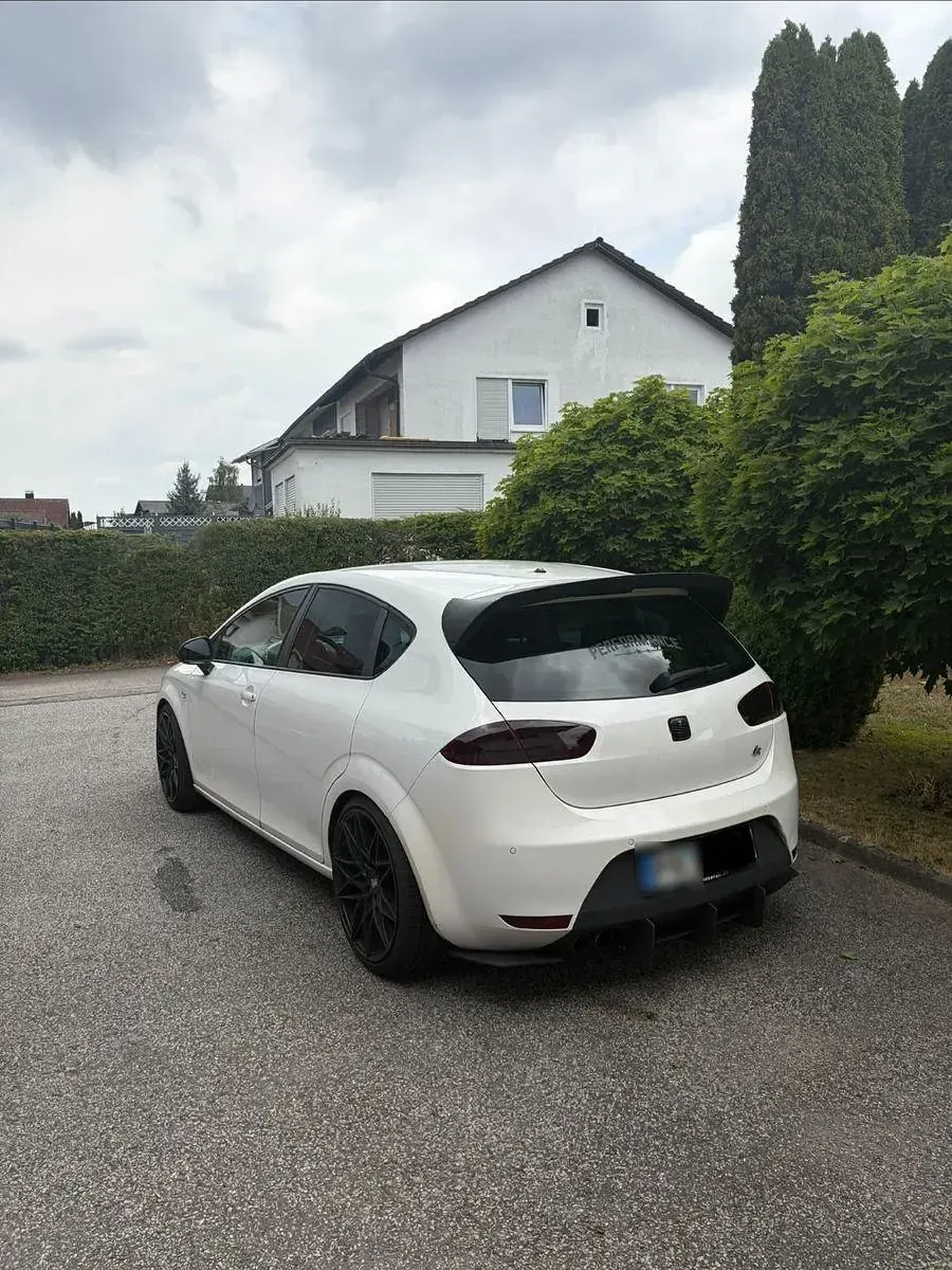 Gebraucht Seat Leon FR 125 PS (91 kW) 2012 Weiß Limousine