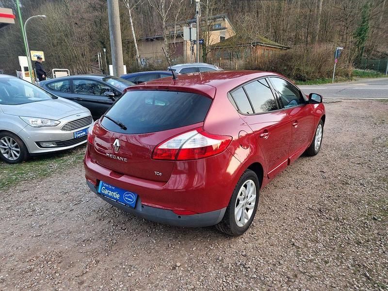 Gebraucht Renault Mégane 116 PS (85 kW) 2013 Rot Limousine