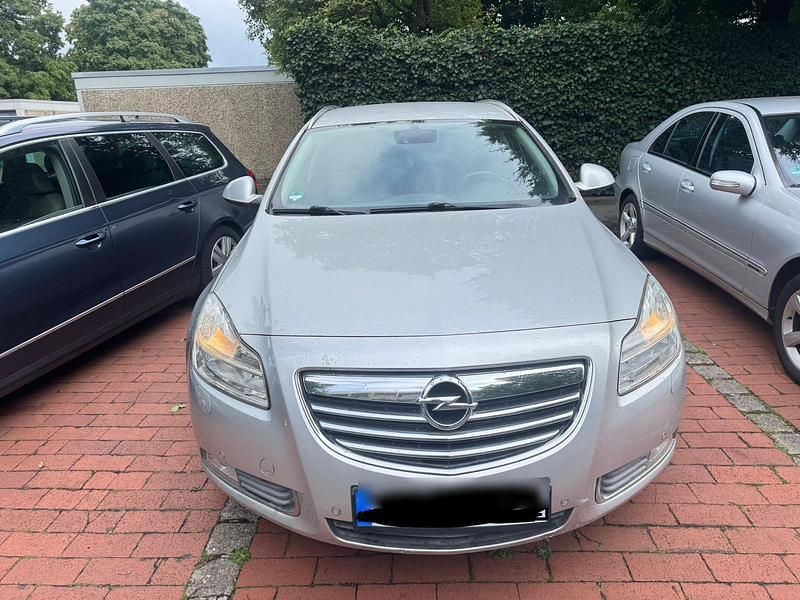 Grau Gebraucht 2011 Opel Insignia Kombi | 1.899 € (Superpreis) - Bild 1/4