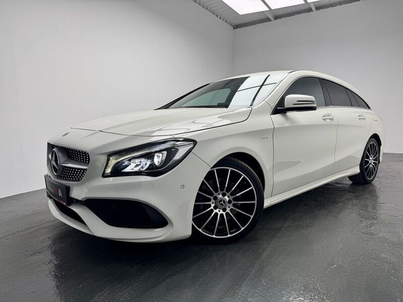 Weiß Gebraucht 2017 Mercedes CLA220 Shooting Brake AMG line Kombi | 20.790 € (Guter Preis) - Bild 1/4