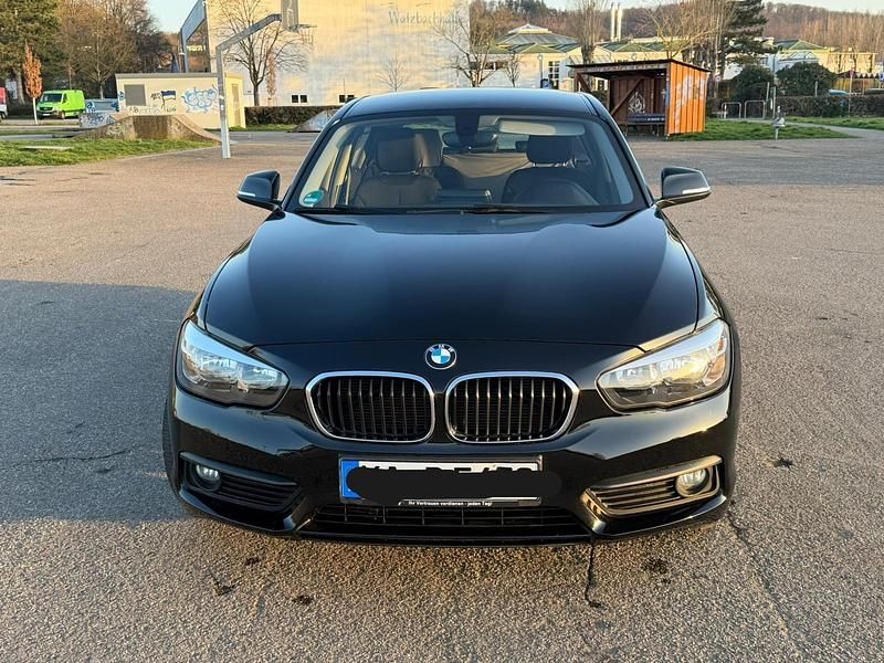 Gebraucht BMW 118 Advantage 136 PS (100 kW) 2017 Schwarz Kleinwagen