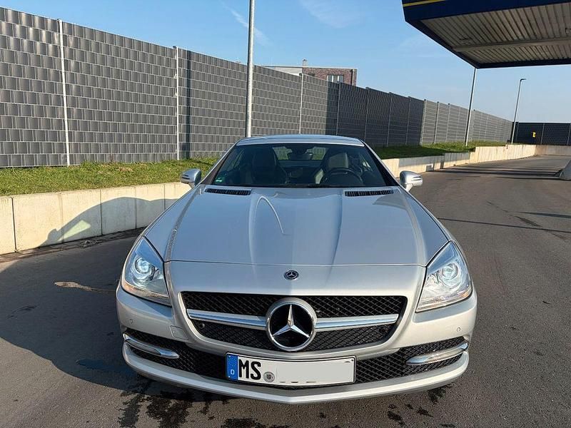 Gebraucht Mercedes SLK200 184 PS (135 kW) 2011 Silber Cabrio