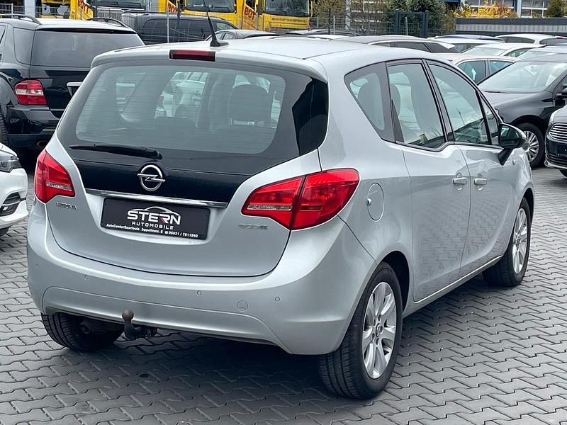 Gebraucht Opel Meriva 110 PS (80 kW) 2015 Silber Van / Kleinbus