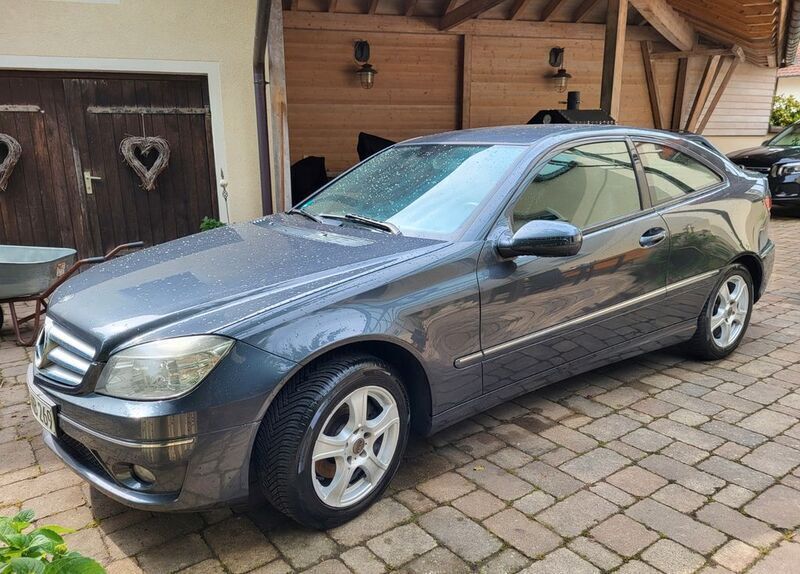 Grau Gebraucht 2008 Mercedes CLC200 Kleinwagen | 5.490 € (Guter Preis) - Bild 1/4