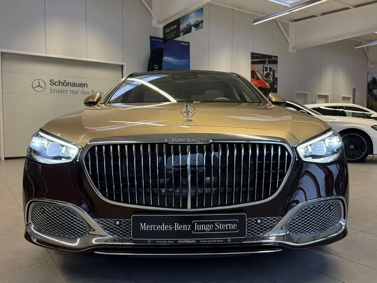 Gebraucht Mercedes S680 Maybach 612 PS (450 kW) 2024 Rot Limousine