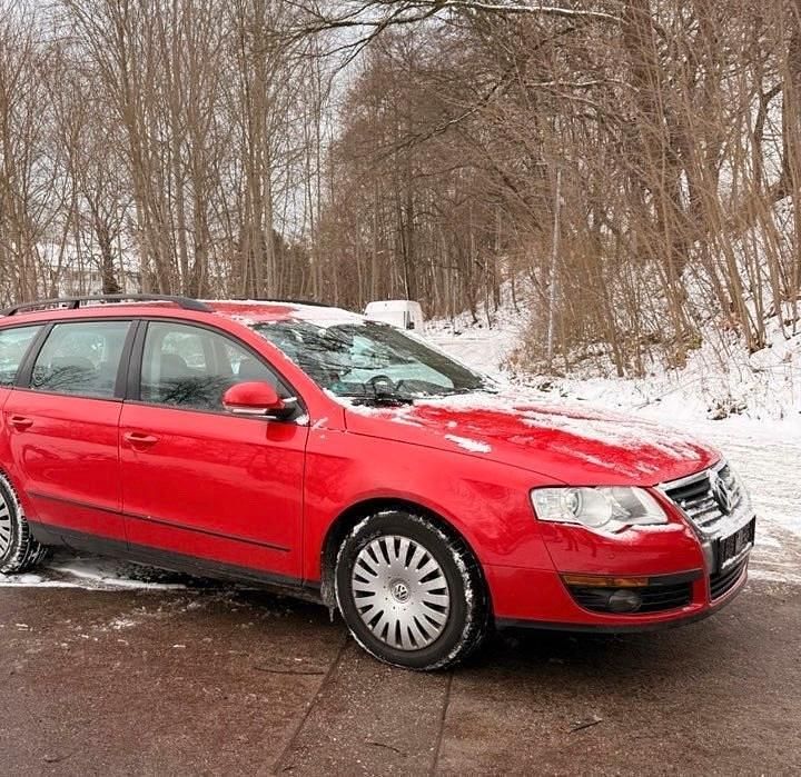 Rot Gebraucht 2010 VW Passat Kombi | 1.750 € (Superpreis) - Bild 1/3