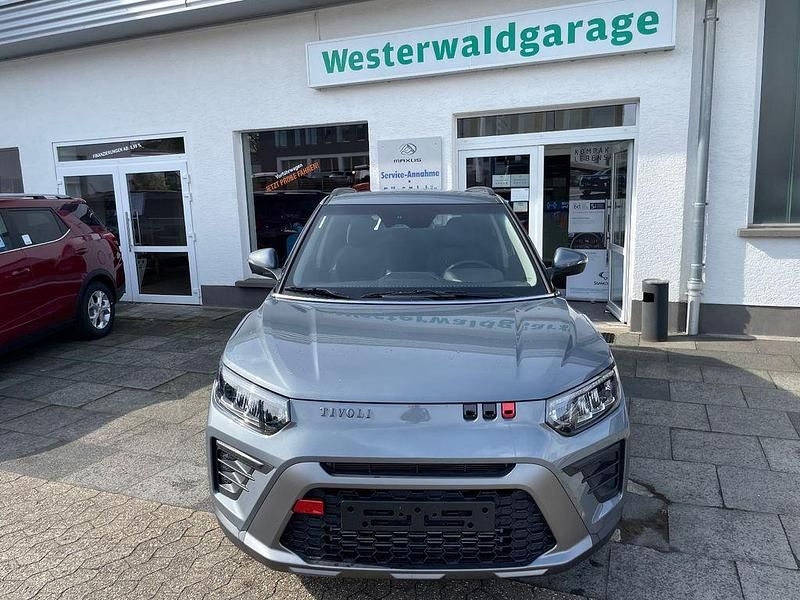 Gebraucht SsangYong Tivoli Quartz 163 PS (119 kW) 2024 Platinum gray metallic SUV