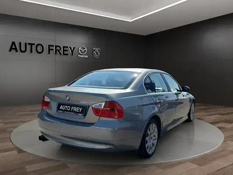 Second-hand BMW 325 218 CP (160 kW) 2005 Gri Berlinǎ