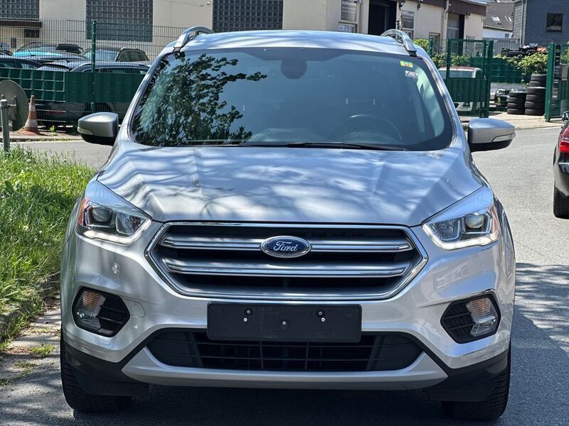 Silber Gebraucht 2017 Ford Kuga Business Edition SUV | 10.999 € (Fairer Preis) - Bild 1/4