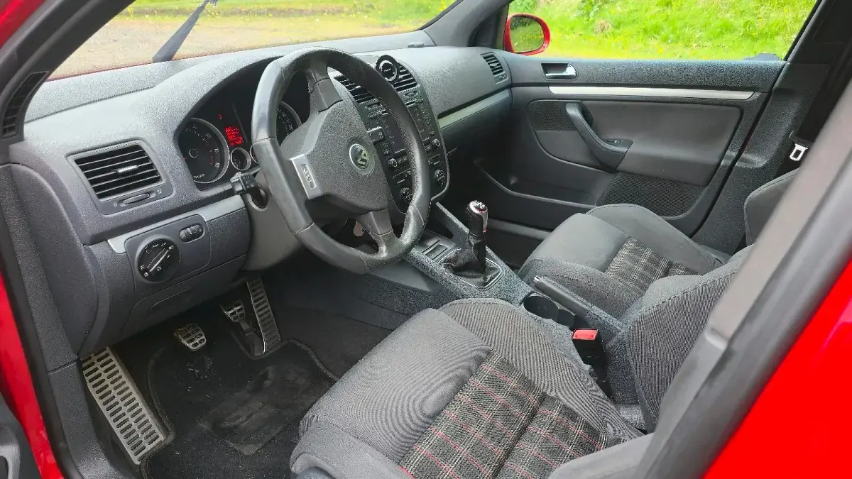 Gebraucht VW Golf V GTI 200 PS (147 kW) 2006 Rot Kleinwagen