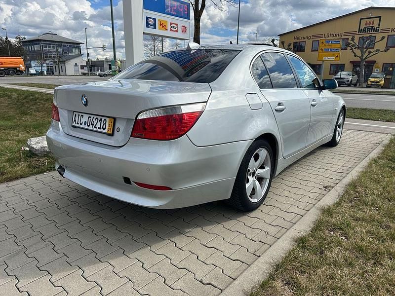 Gebraucht BMW 523 177 PS (130 kW) 2006 Silber Limousine