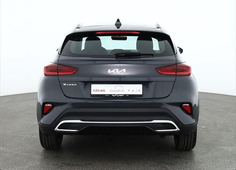 Neu Kia XCeed 150 PS (110 kW) 2026 Grau SUV