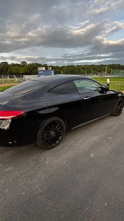 Gebraucht Mercedes C400 Edition 333 PS (244 kW) 2018 Schwarz Coupé