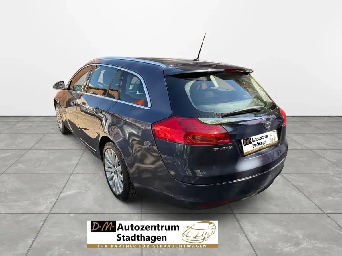 Gebraucht Opel Insignia Edition 140 PS (102 kW) 2010 Blau Kombi