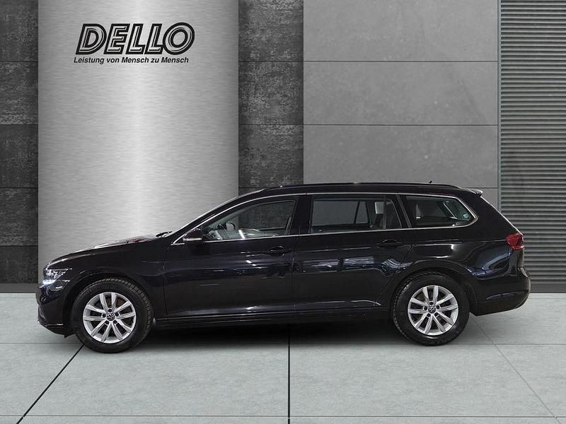Gebraucht VW Passat Business 150 PS (110 kW) 2023 Deep black perleffekt Kombi