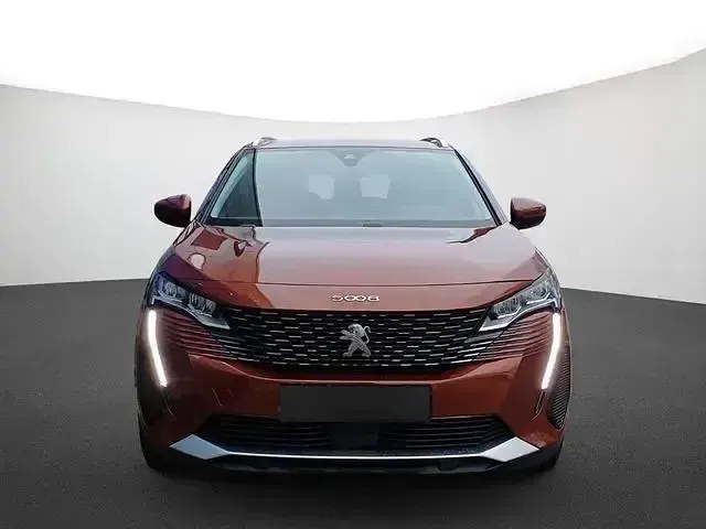Gebraucht Peugeot 5008 Allure 131 PS (96 kW) 2021 Lackierung cuprite/metallic klarlack SUV