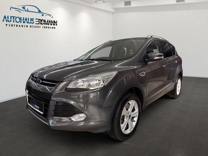 Gebraucht Ford Kuga Titanium 182 PS (133 kW) 2016 Grau SUV