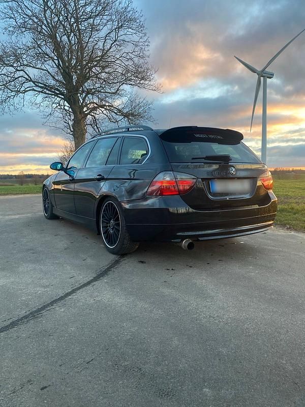 Gebraucht BMW 325 M Performance 320 PS (235 kW) 2008 Schwarz Kombi