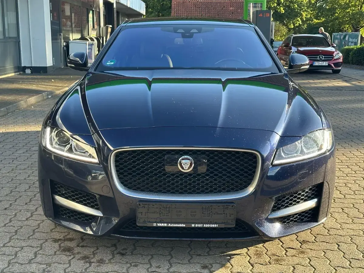 Gebraucht Jaguar XF R-Sport 300 PS (220 kW) 2016 Blau Limousine