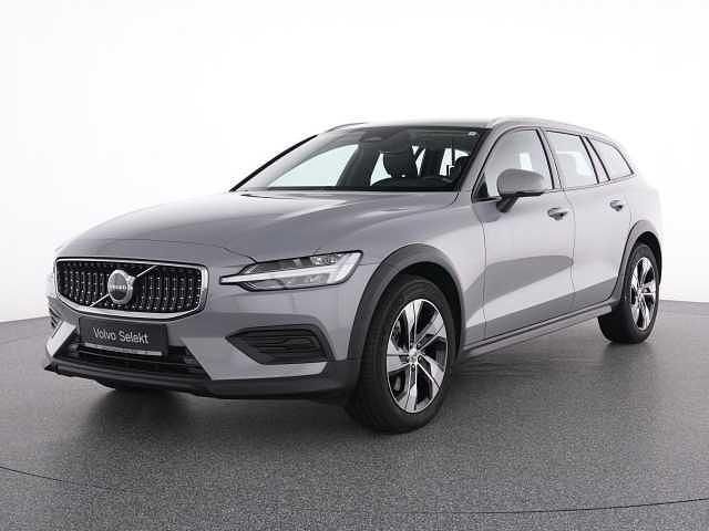 Gebraucht Volvo V60 CC 145 PS (106 kW) 2023 Kombi