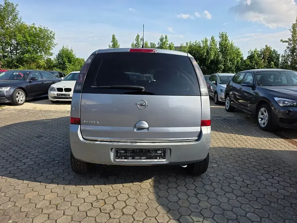 Gebraucht Opel Meriva Basis 90 PS (66 kW) 2008 Silber Van / Kleinbus