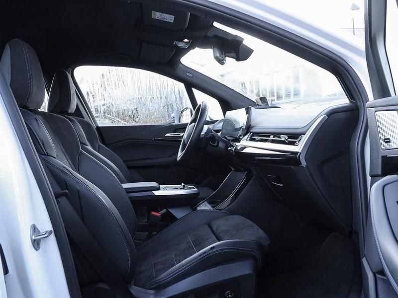 Gebraucht BMW 220 Performance 170 PS (125 kW) 2025 Weiß Van / Kleinbus