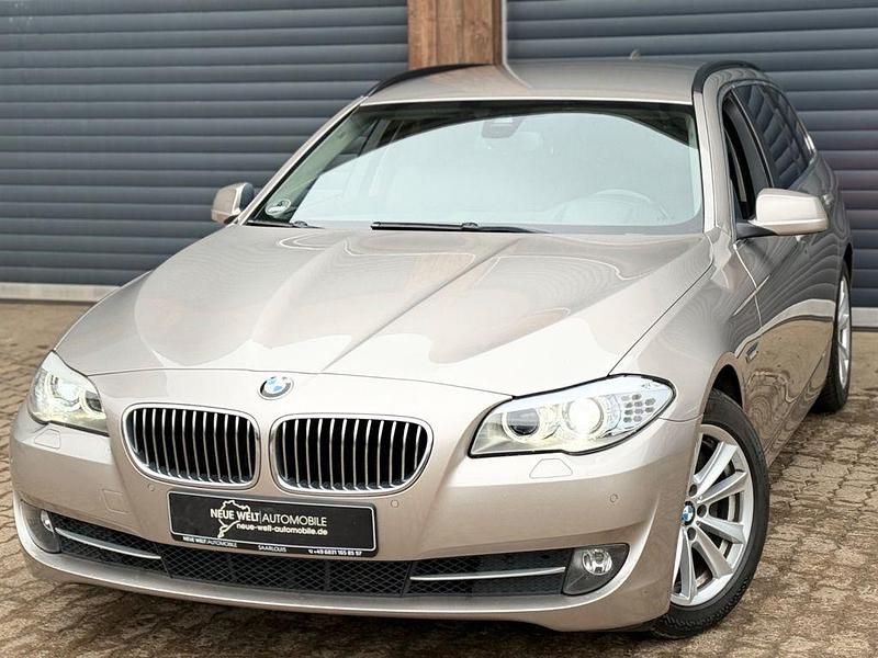 Gebraucht BMW 530 Sport Line 258 PS (189 kW) 2013 Silber Kombi