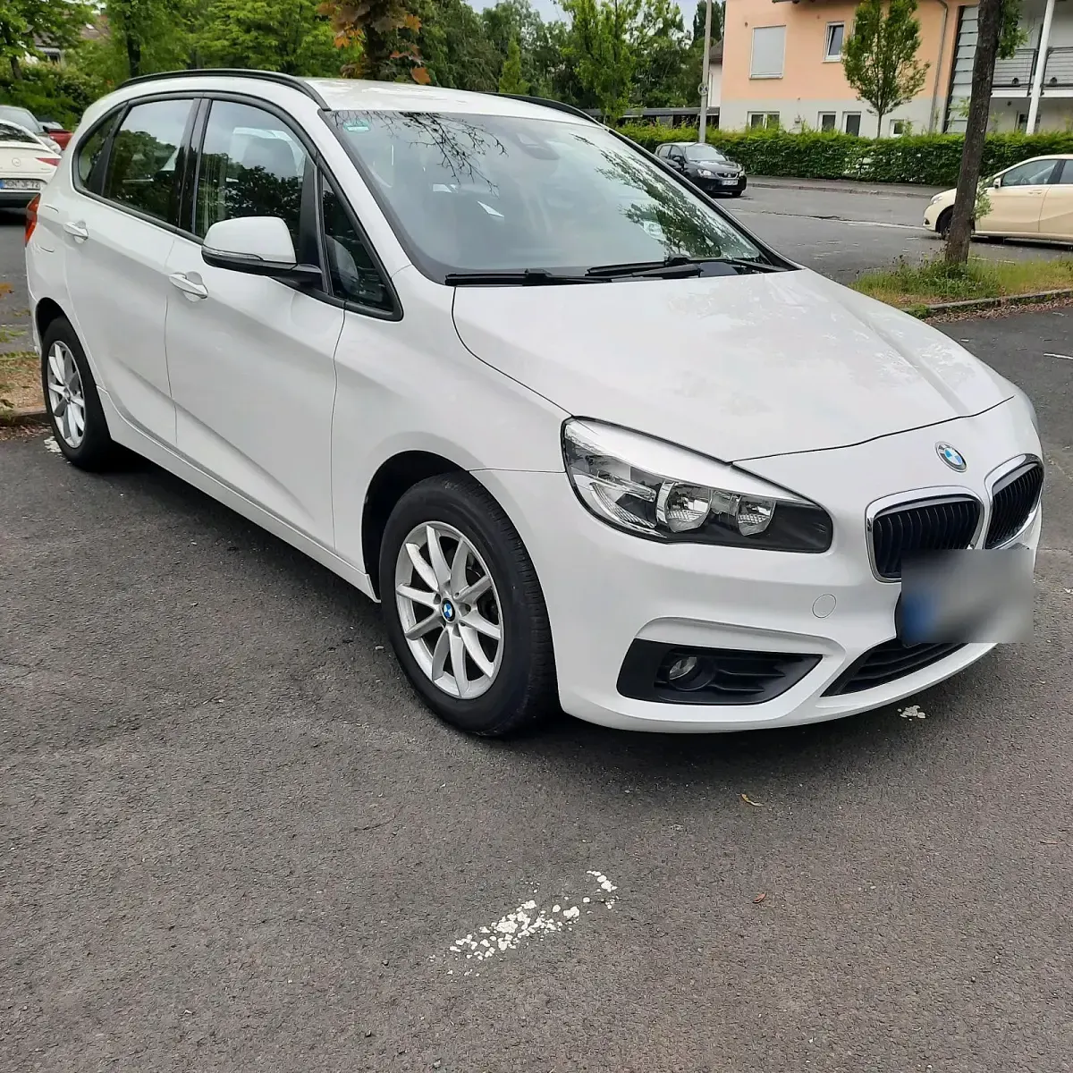 Gebraucht BMW 216 116 PS (85 kW) 2015 Weiß Limousine