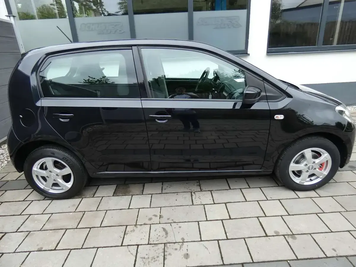 Second-hand VW up! Sound 60 CP (44 kW) 2016 Negru Hatchback