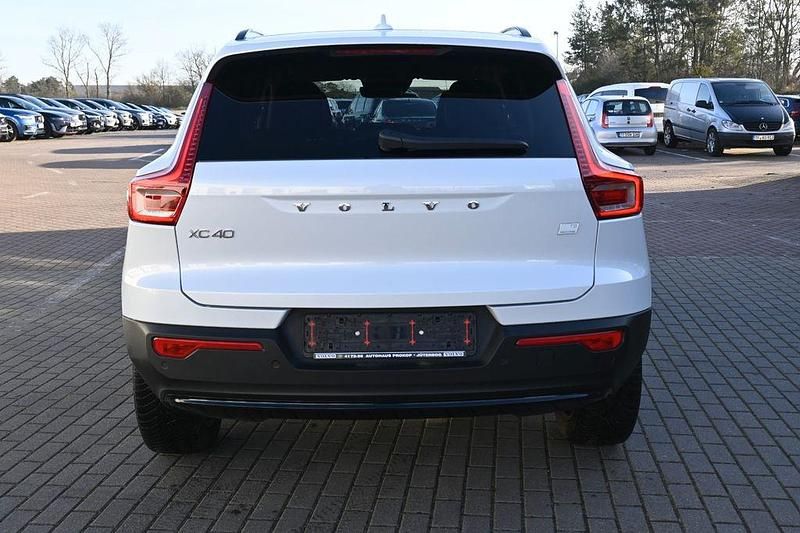 Gebraucht Volvo XC40 Plus 261 PS (191 kW) 2022 Weiß SUV