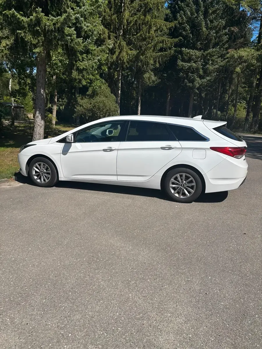 Gebraucht Hyundai i40 135 PS (99 kW) 2017 Weiß Kombi