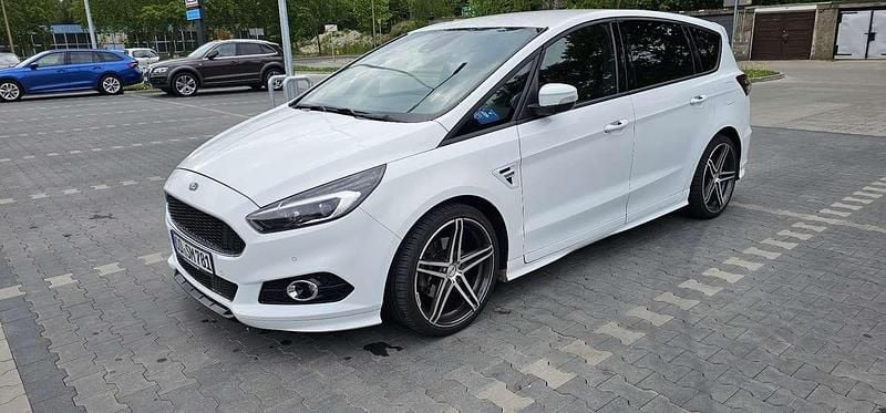 Weiß Gebraucht 2019 Ford S-MAX ST-Line Van / Kleinbus | 23.999 € (Etwas zu teuer) - Bild 1/4