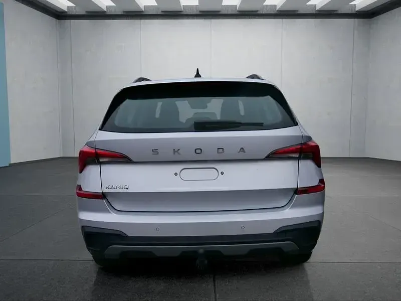 Nowe Skoda Kamiq 116 KM (85 kW) 2026 Srebrny SUV