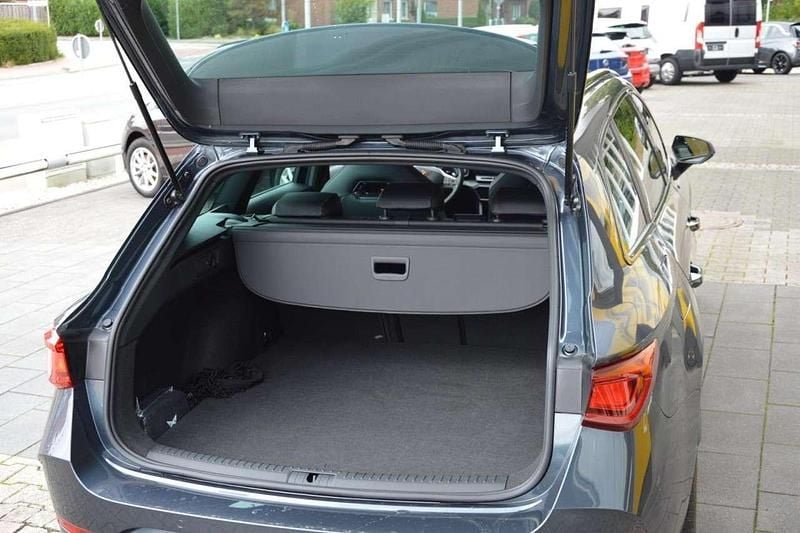 Gebraucht Cupra Leon 150 PS (110 kW) 2024 Magnetic tech (grau) Kombi