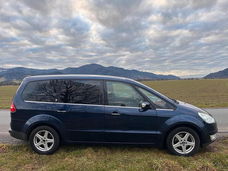Gebraucht Ford Galaxy Ghia 140 PS (102 kW) 2008 Blau Van / Kleinbus