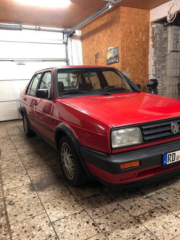 Gebraucht VW Jetta 75 PS (55 kW) 1991 Rot Limousine