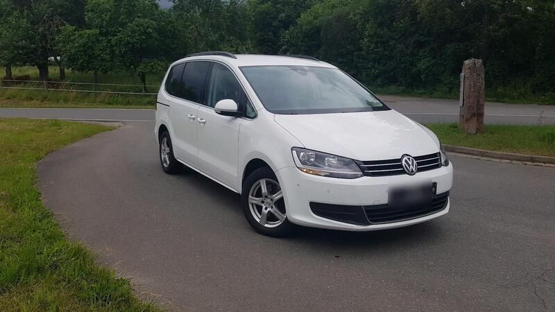 Weiß Gebraucht 2015 VW Sharan Van / Kleinbus | 9.700 € (Fairer Preis) - Bild 1/4