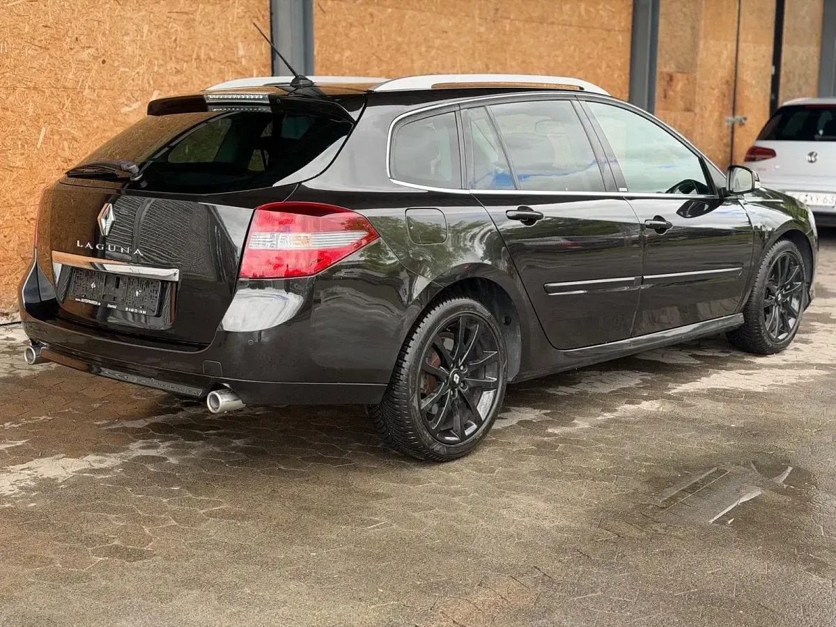 Gebraucht Renault Laguna III 173 PS (127 kW) 2015 Schwarz Kombi